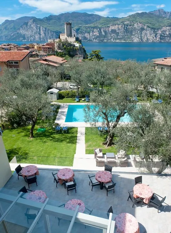 Hotel Augusta Malcesine 3*,