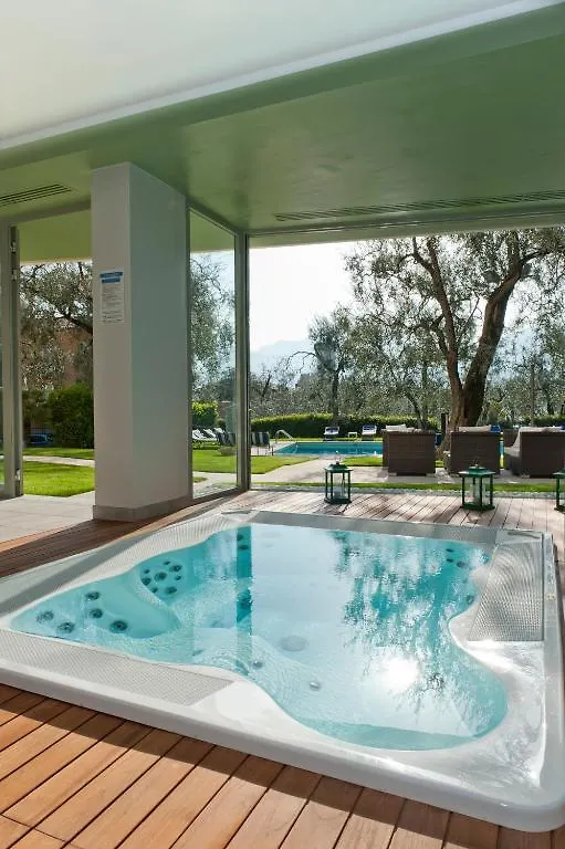 Hotel Augusta Malcesine 3*,
