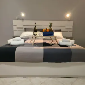 Apartment Sikelia House